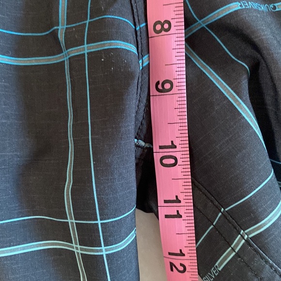 Quiksilver Boys Boardshorts - Picture 9 of 9